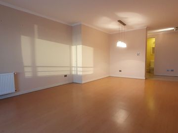 VERIDICA VENDE departamento 4D 4B 2E 1 Bod $UF 9.495