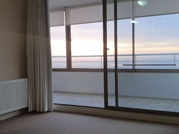 VERIDICA VENDE departamento 4D 4B 2E 1 Bod $UF 9.495