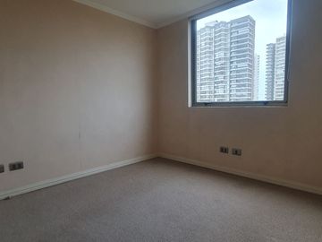 VERIDICA VENDE departamento 4D 4B 2E 1 Bod $UF 9.495