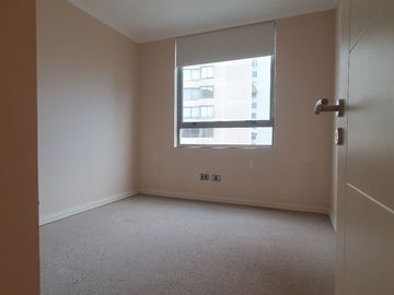 VERIDICA VENDE departamento 4D 4B 2E 1 Bod $UF 9.495
