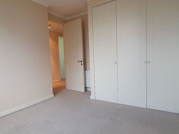 VERIDICA VENDE departamento 4D 4B 2E 1 Bod $UF 9.495