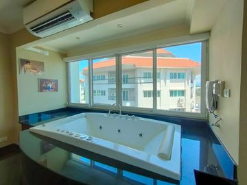Luxury Condo for Sale at Siri Thara, Spacious Unit – Nearly 200 sq.m. with premium decor