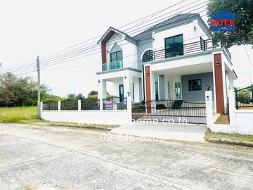 2-storey detached house, 121.1 sq.w., Krisada City Village, Lake and Park, Soi Bang Pla 18, Theparak Road, Old Sukhumvit Road, Bang Phli, Samut Prakan