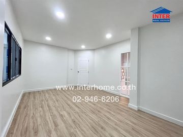 2-storey detached house, 121.1 sq.w., Krisada City Village, Lake and Park, Soi Bang Pla 18, Theparak Road, Old Sukhumvit Road, Bang Phli, Samut Prakan