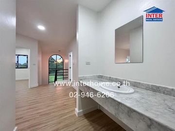 2-storey detached house, 121.1 sq.w., Krisada City Village, Lake and Park, Soi Bang Pla 18, Theparak Road, Old Sukhumvit Road, Bang Phli, Samut Prakan