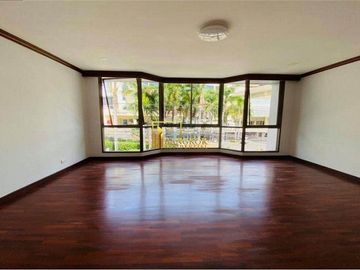 4 Bedroom Townhouse For Rent or Sale in Thonglor