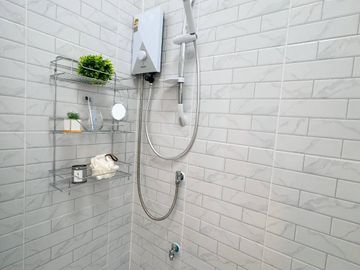 Sale condo Kuan Im Housing Estate, Building2, 4flr,Corner room35m.,2bed,1bath 838KB, furnished, Pa Daet, Mueang Chiang Mai