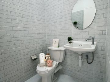 Sale condo Kuan Im Housing Estate, Building2, 4flr,Corner room35m.,2bed,1bath 838KB, furnished, Pa Daet, Mueang Chiang Mai