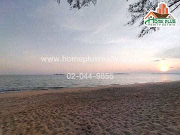 บ้านเดี่ยวชั้นเดียว บ้านพักเพวิลล์ ติดชายหาดสวนสน ตำบลรากพง อำเภอแกลง ระยอง