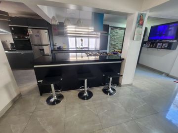 Hermosa Casa en venta Avda.Los Halcones Larapinta, Lampa