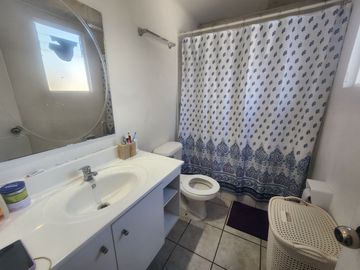 Hermosa Casa en venta Avda.Los Halcones Larapinta, Lampa