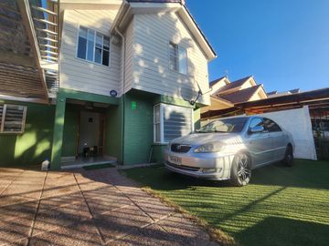 Hermosa Casa en venta Avda.Los Halcones Larapinta, Lampa