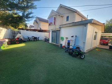 Hermosa Casa en venta Avda.Los Halcones Larapinta, Lampa