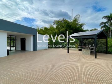 Oportunidad I Extraordinaria casa nueva con Jacuzzi en Villa Terra Conjunto Residencial. Cerritos. Pereira - Colombia.