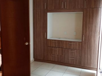RENTA CASA BOSQUES DE GALERÍAS EN JIUTEPEC