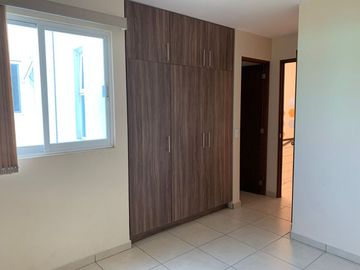 RENTA CASA BOSQUES DE GALERÍAS EN JIUTEPEC