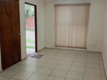 RENTA CASA BOSQUES DE GALERÍAS EN JIUTEPEC
