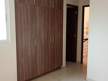 RENTA CASA BOSQUES DE GALERÍAS EN JIUTEPEC