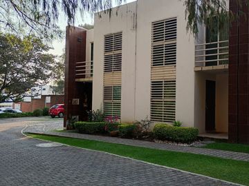 RENTA CASA BOSQUES DE GALERÍAS EN JIUTEPEC