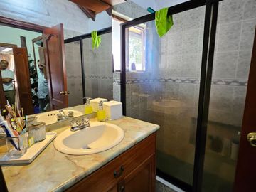 Valle de Los Chillos, Urb. El Rancho, Venta, Hermosa Casa Estilo Rustico