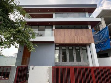 BRAND NEW 5 Bedroom House and Lot in Alabang West, Daang Hari For Sale