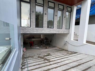 BRAND NEW 5 Bedroom House and Lot in Alabang West, Daang Hari For Sale