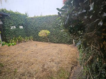 Cumbaya, Sector Colegio Menor, Moderna Casa, Conjunto Privado.