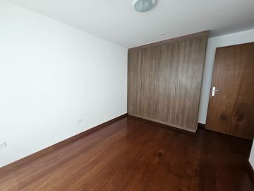 Cumbaya, Sector Colegio Menor, Moderna Casa, Conjunto Privado.