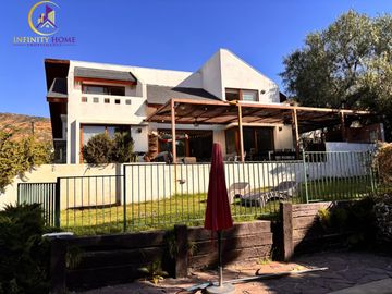 Hermosa Casa Condominio La Reserva Chicureo Colina