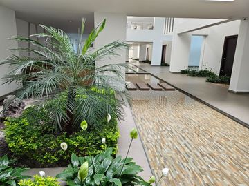 Cumbaya, Sector Auquichico, Amplio Departamento Duplex en Venta