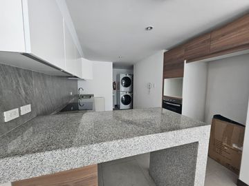 Cumbaya, Sector Auquichico, Amplio Departamento Duplex en Venta