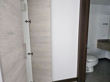 Cumbaya, Sector Auquichico, Amplio Departamento Duplex en Venta