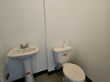 Cumbaya, Sector Auquichico, Amplio Departamento Duplex en Venta