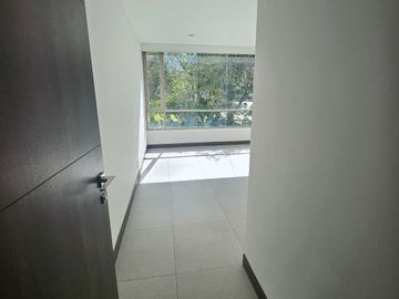 Cumbaya, Sector Auquichico, Amplio Departamento Duplex en Venta
