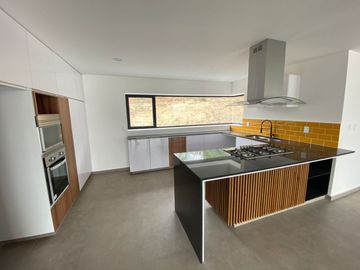 CASA EN VENTA, AQUA II, RESIDENCIAL LAGO ESMERALDA, ATIZAPÁN.