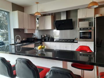 VENTA DE HERMOSO Y CÉNTRICO DEPARTAMENTO DE 101.5M2  EN SAN BORJA