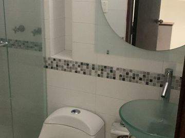 SE VENDE CASA BIFAMILIAR