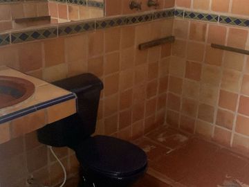 SE VENDE CASA BIFAMILIAR