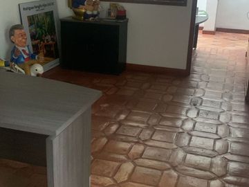 SE VENDE CASA BIFAMILIAR