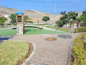 Venta De Casa Muy Acogedora Vista Al Mar En Ancon
