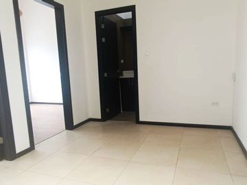 VENDO CASA EN TUMBACO-CONJUNTO SANT ANGELO
