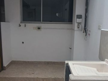 VENDO CASA EN TUMBACO-CONJUNTO SANT ANGELO