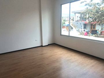 VENDO CASA EN TUMBACO-CONJUNTO SANT ANGELO