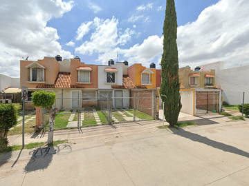 LC BONITA CASA EN LEON EN SAN JOSE DEL POTRERO CALLE MISION DEL CARMEN TIENES CAPITAL PERO NO TE ALCANZA PREGUNTAME COMO!