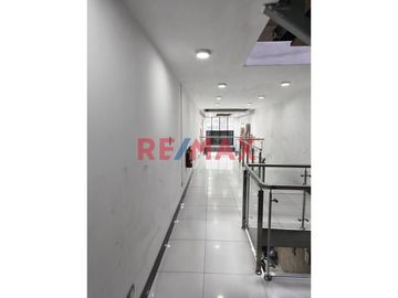 Exelente Local Comercial en San Juan de Miraflores