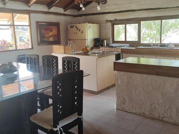 Vendo Quinta en Puembo - Urb. Shalom