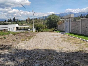 Vendo Quinta en Puembo - Urb. Shalom