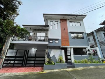 CORNER HOUSE AND LOT!!! 7 Bedrooms House and Lot for Sale in Quezon City