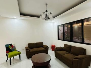 CORNER HOUSE AND LOT!!! 7 Bedrooms House and Lot for Sale in Quezon City