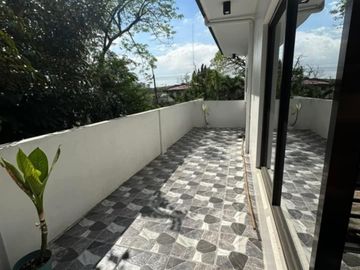 CORNER HOUSE AND LOT!!! 7 Bedrooms House and Lot for Sale in Quezon City